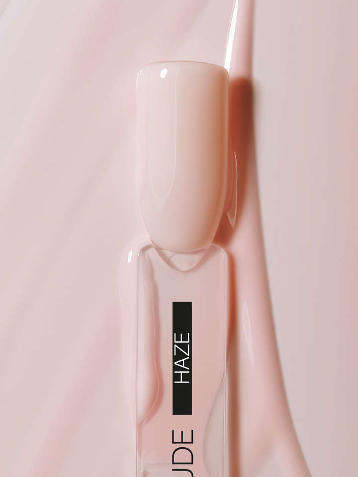 AU-DESSUS DU NUD, DE LA BRUME