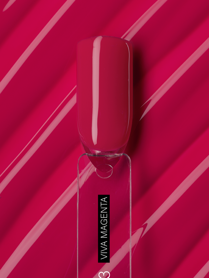 Vernis à ongles gel VIVA MAGENTA 2023